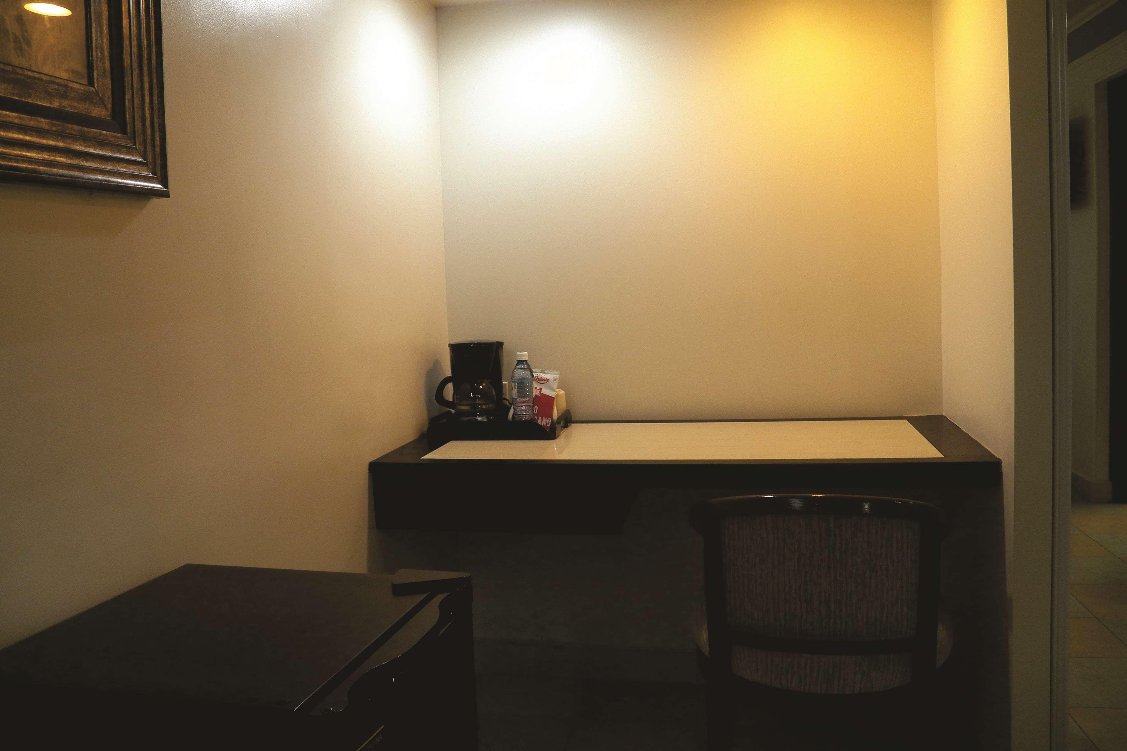 Best Western Hotel Plaza Matamoros Buitenkant foto