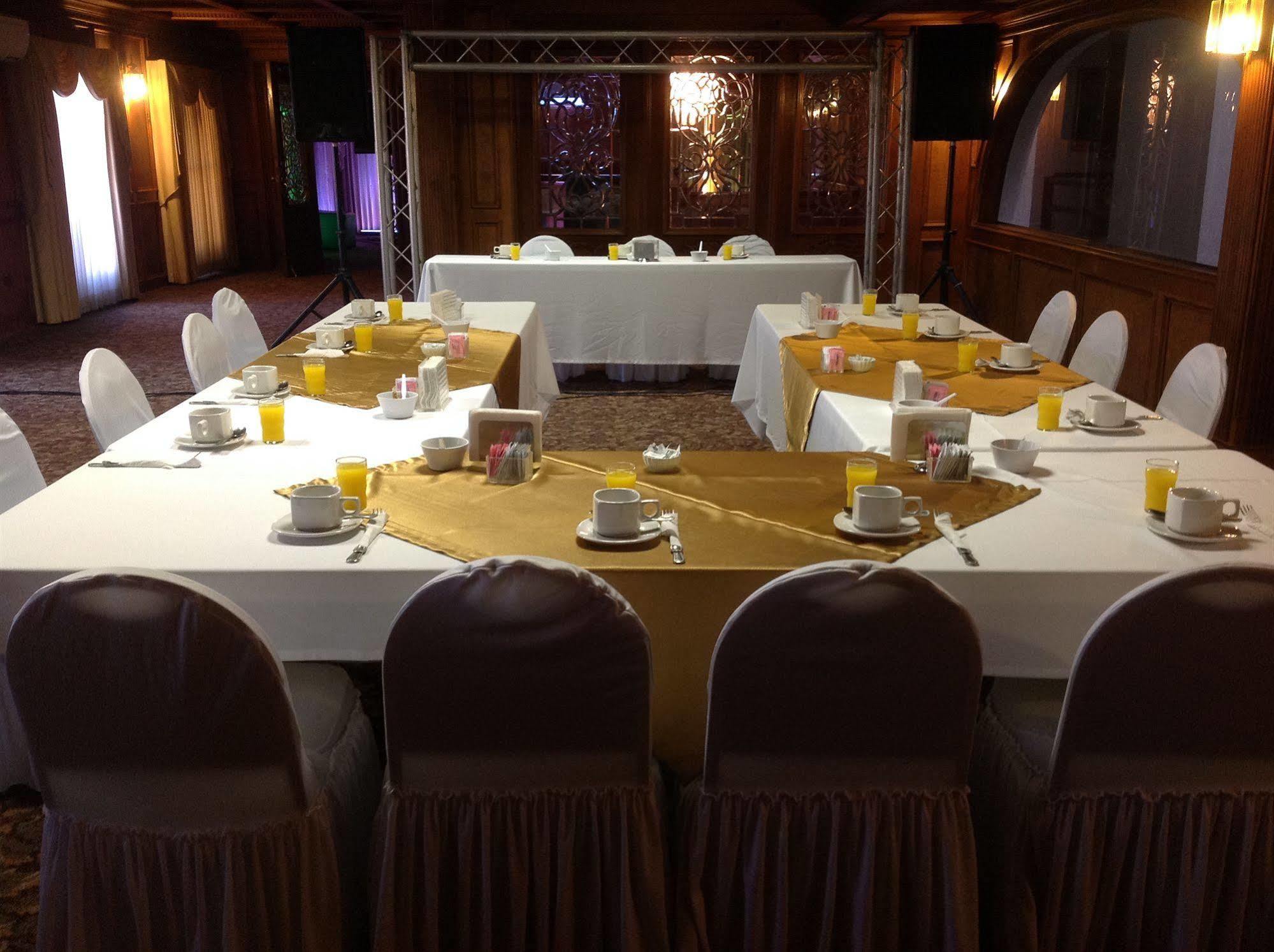 Best Western Hotel Plaza Matamoros Buitenkant foto